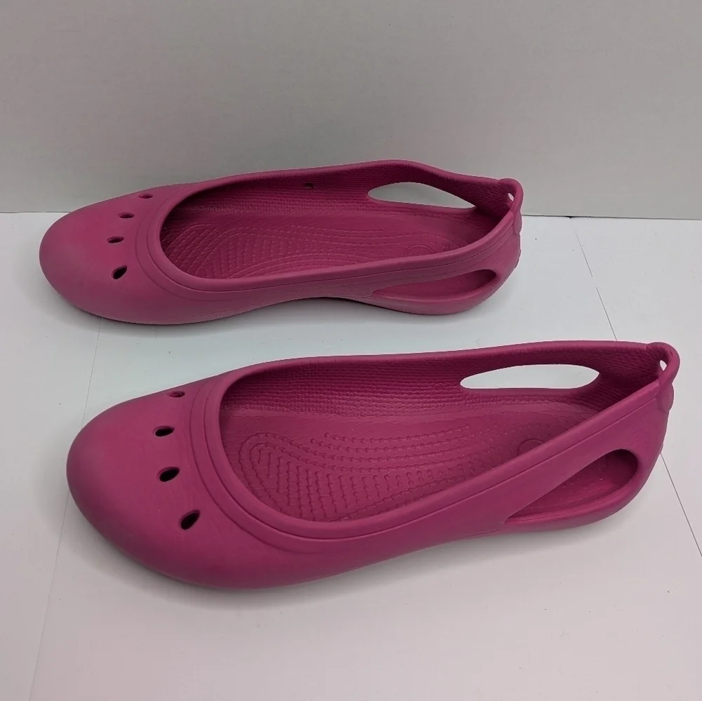 Crocs Pink Sandal Water Shoe Size Flats 6Y Youth